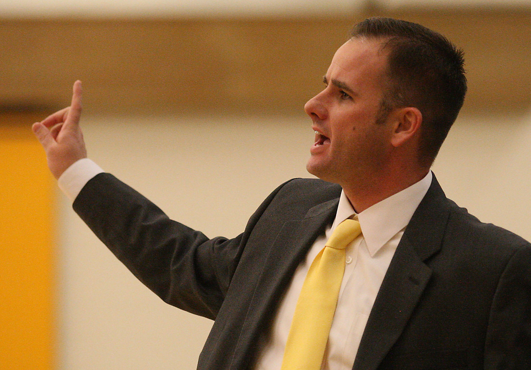 Arcola vs Tuscola Boys Basketball 8 12.20.16.jpg